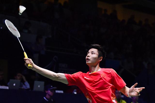 世体：克里斯滕森预计将因伤缺阵一个月的时间